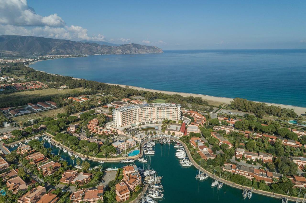 Residence Delfino, Portorosa Furnari Eksteriør bilde