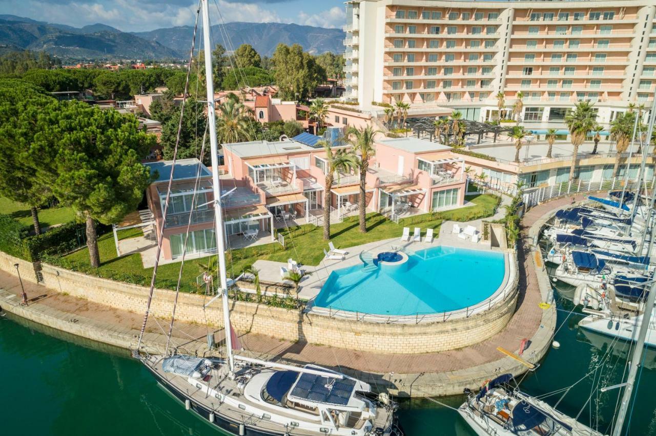 Residence Delfino, Portorosa Furnari Eksteriør bilde