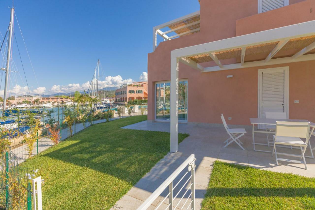 Residence Delfino, Portorosa Furnari Eksteriør bilde