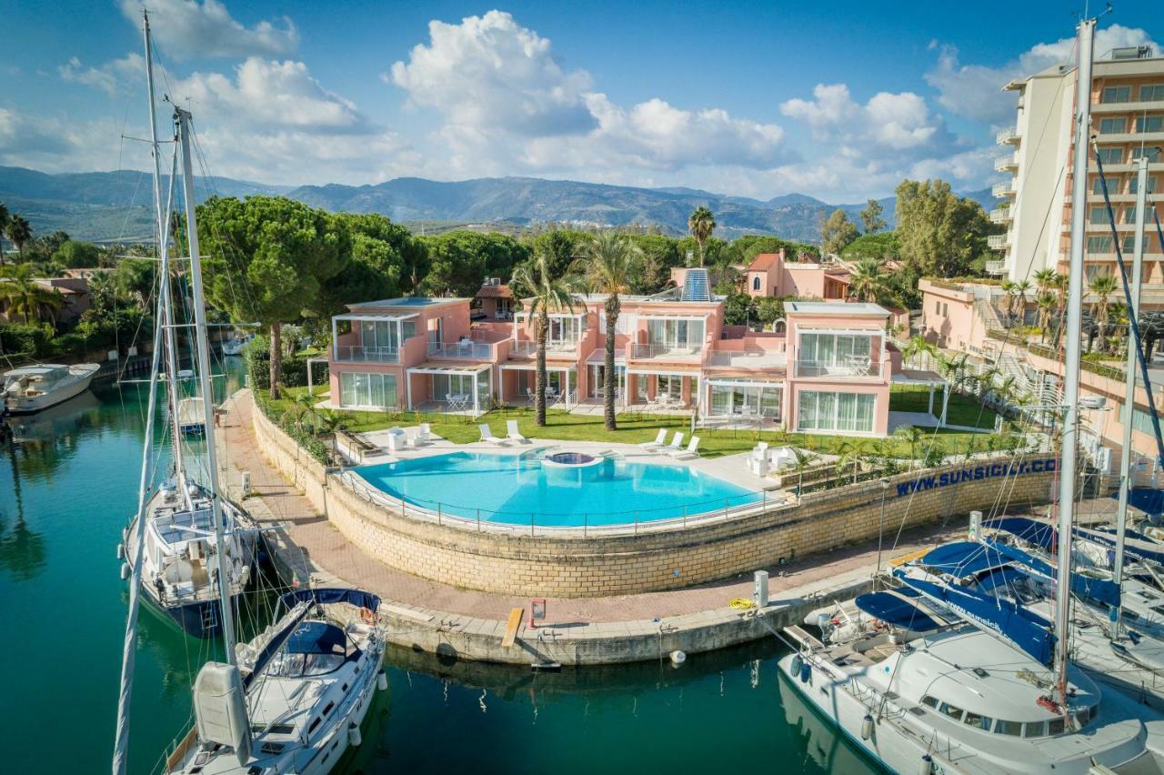 Residence Delfino, Portorosa Furnari Eksteriør bilde