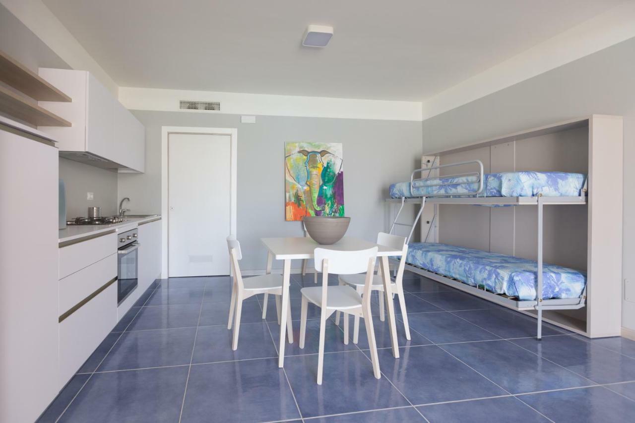 Residence Delfino, Portorosa Furnari Eksteriør bilde