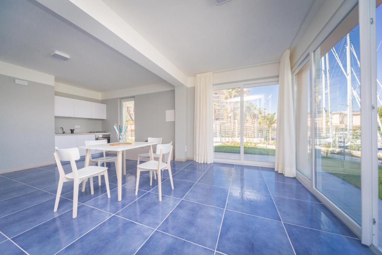 Residence Delfino, Portorosa Furnari Eksteriør bilde
